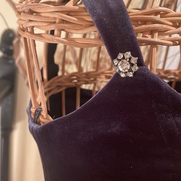 Betsy & Adam by Jaslene elegant long dress - Picture 3 of 9